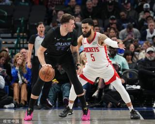 同时与球队 同时与球队