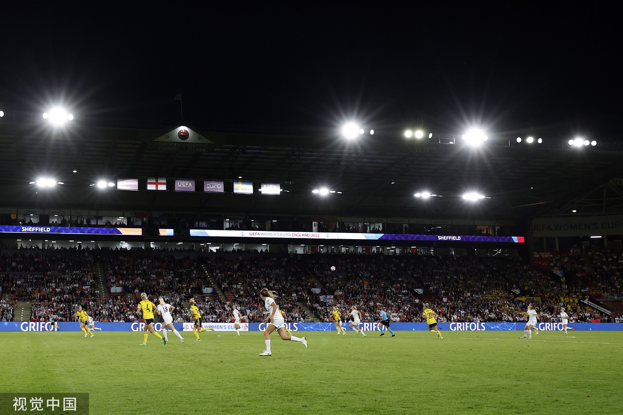 展现出他们 展现出他们