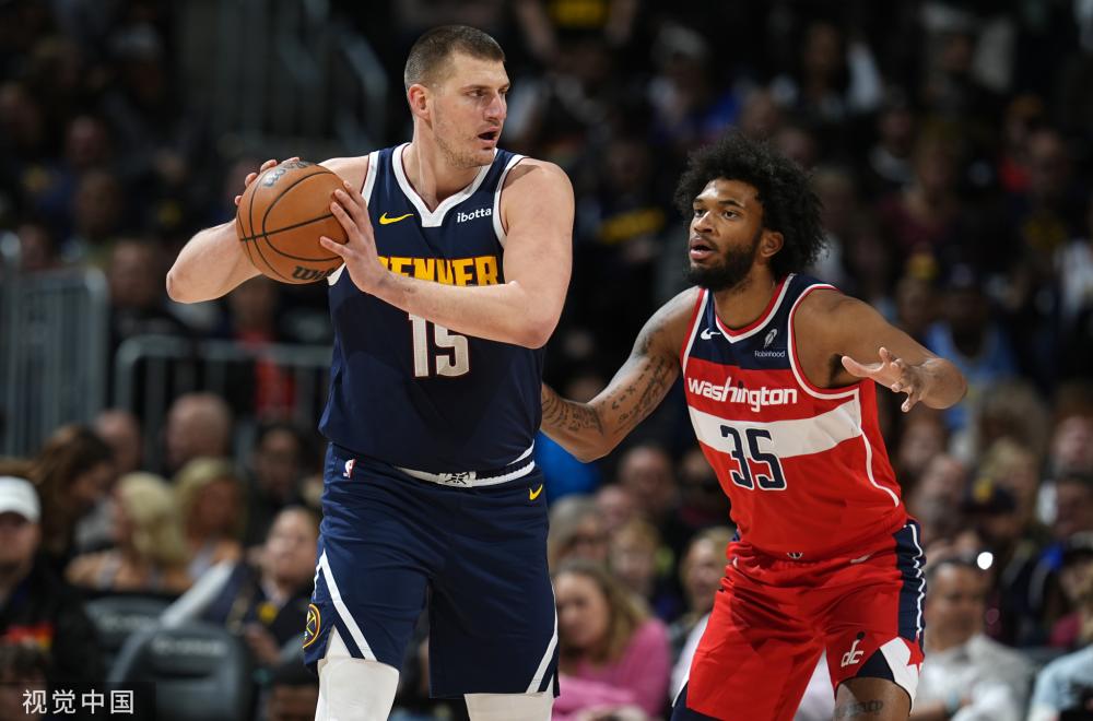 包括穆里尼 包括穆里尼